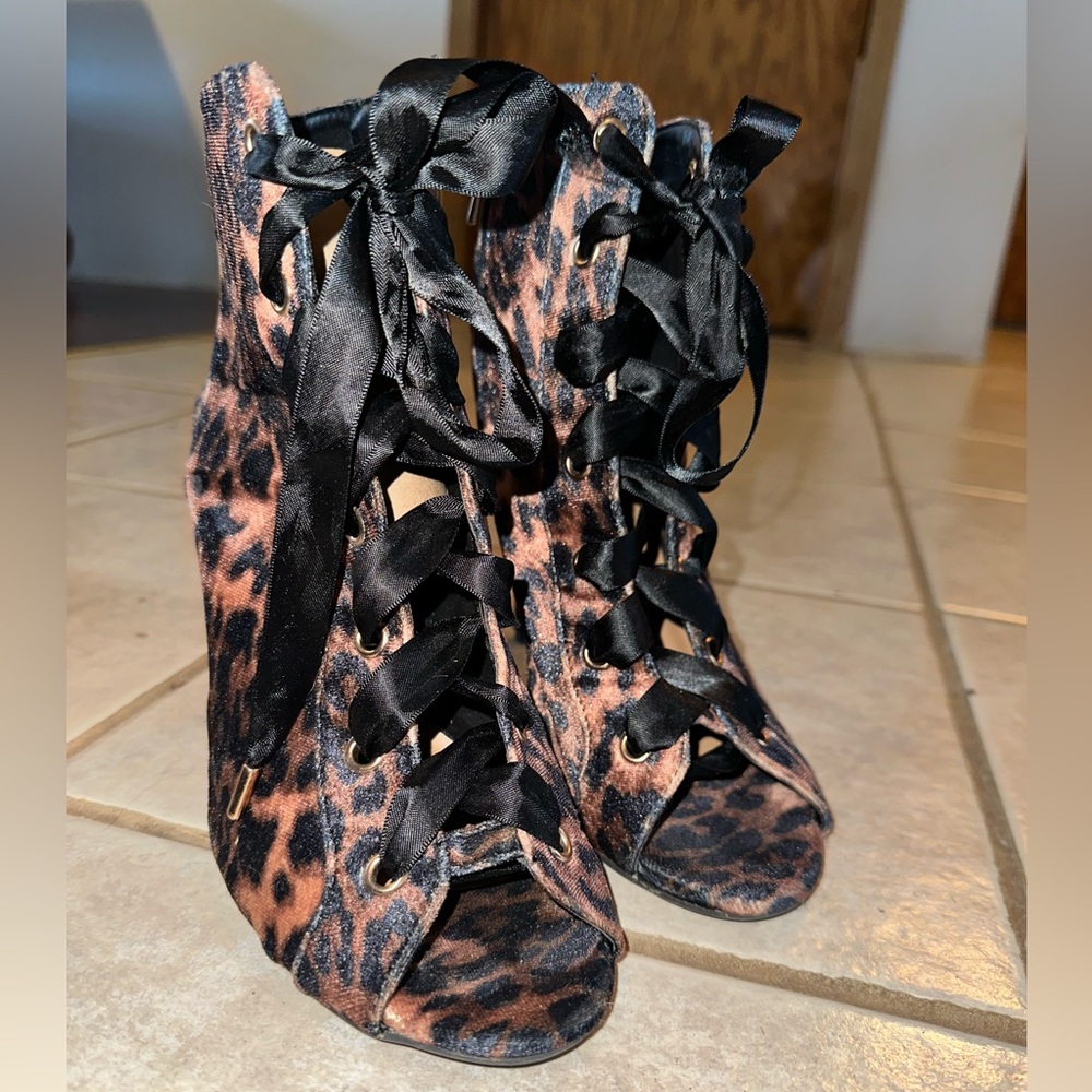 Open toe & heel high heels